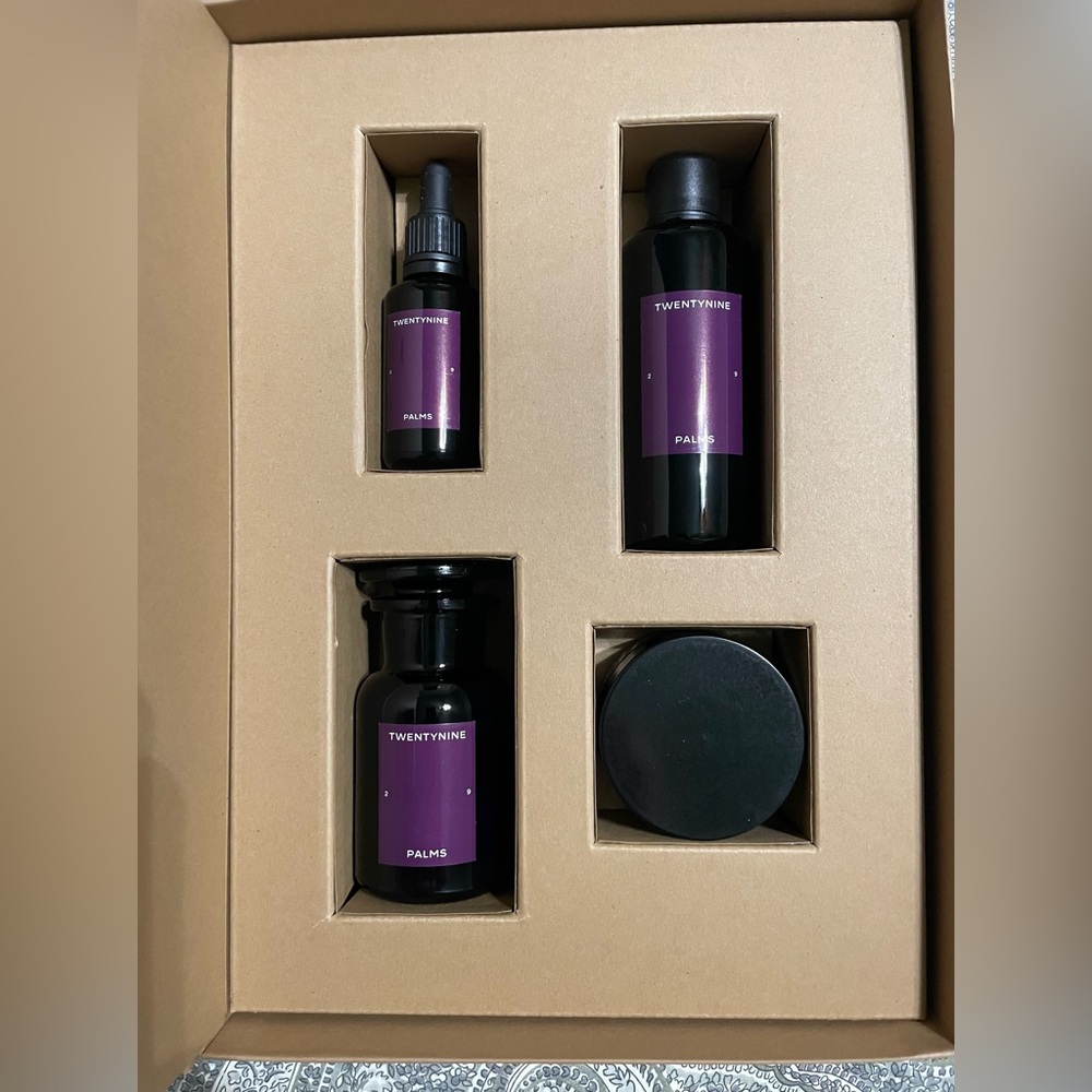 TWENTYNINE PALMS FACIAL KIT WITH LIMITED EDITION ART SCARF *Rare Serum